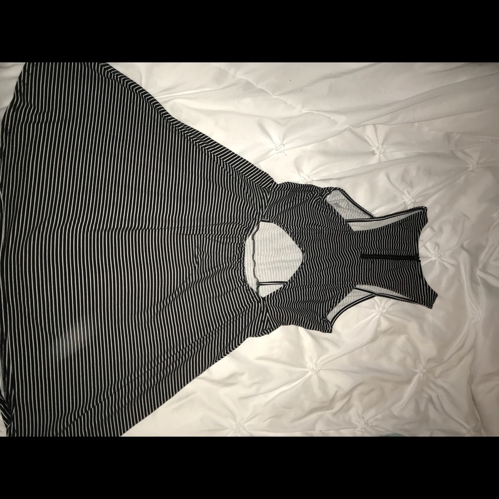 Striped dress - Picture 2 of 4